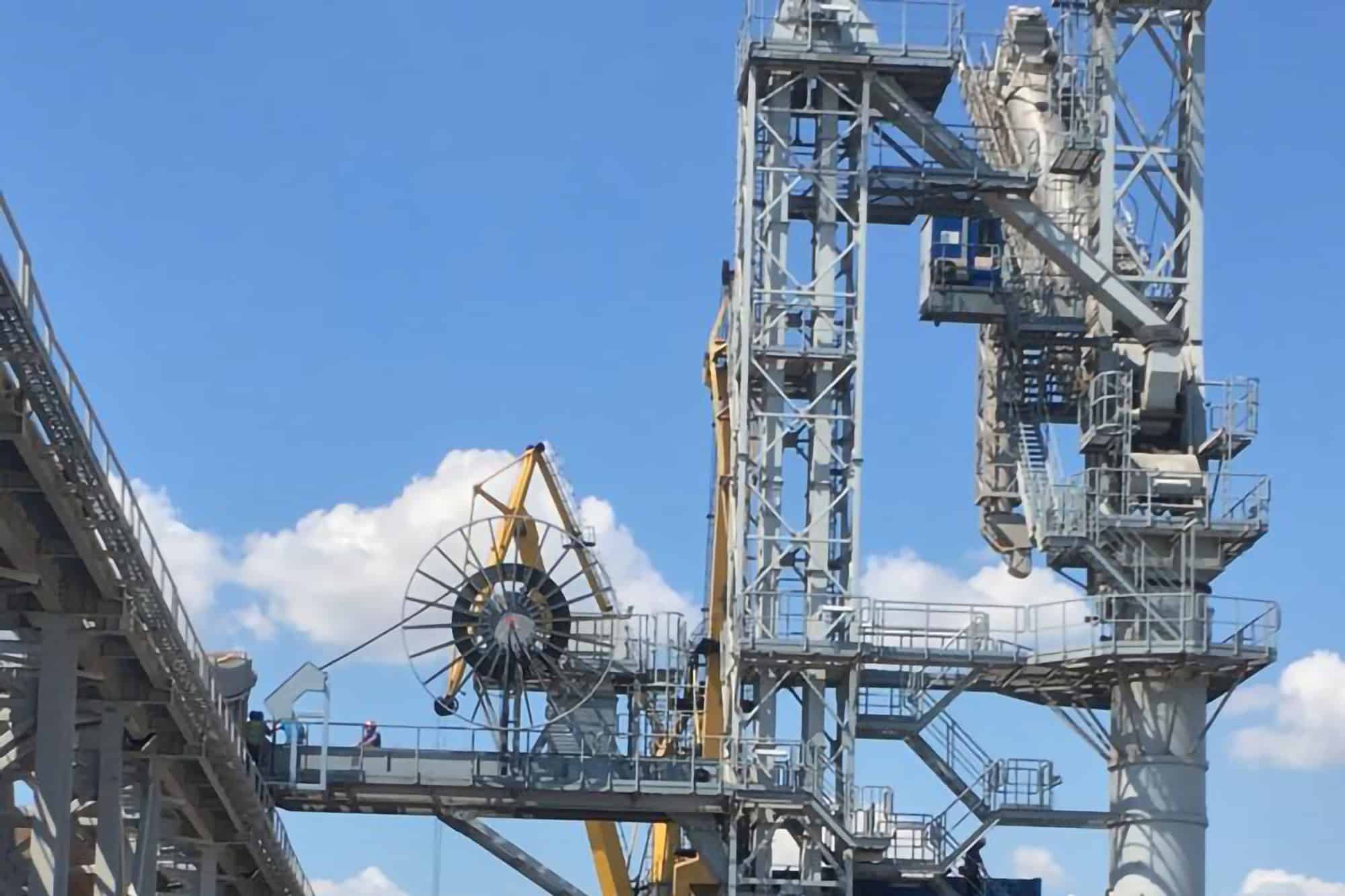 End-to-end Panamax metal structure engineering