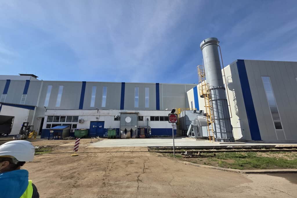 New production facilities: cold reversible rolling mill (ZM4) and degreasing heat treatment line (BA3)