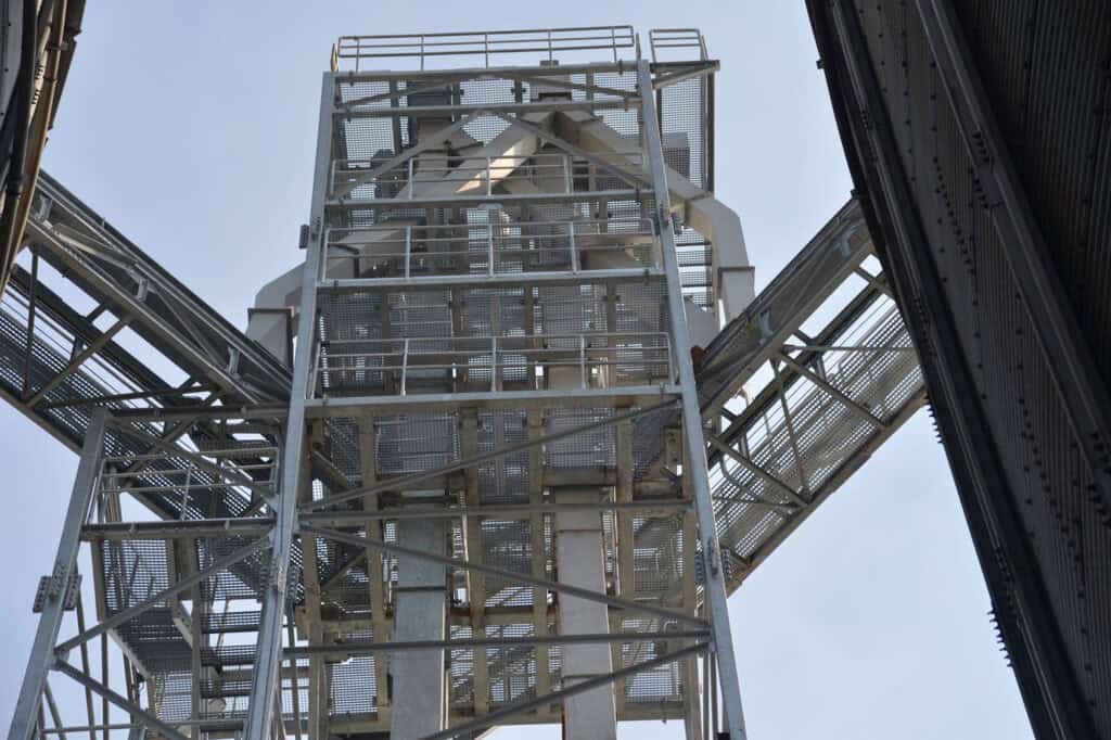 Revamping the refinery, crush plants, tank farms and press line units CARGILL edible oil plant